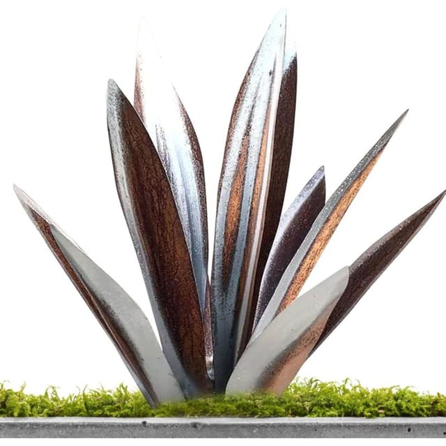 Rustikale Tequila-Skulptur – Kunstdekoration, Heimdekoration, Statue, Gartenfiguren, Rasenornamente, Gartenpfähle, Agavenpflanzen aus Metall für den