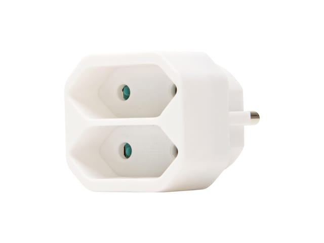 Kopp - Adapter, 2-fach: Anschluss für 2 Euro-Stecker (2x 2,5A), erhöhter Berührungsschutz, Farbe: arktisweiß - 174102001