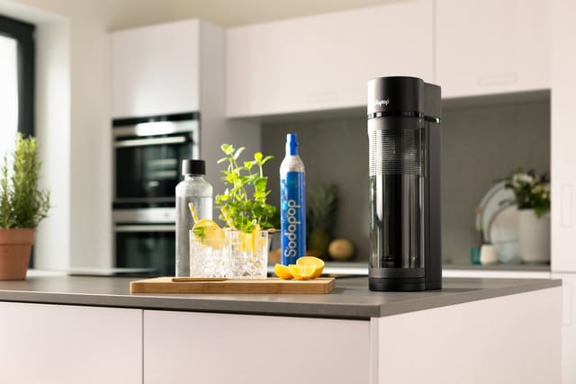 SODAPOP Wassersprudler Logan matt schwarz, 1x 850ml + 1x 600ml Glas + 1x 850ml PET, OHNE CO² Zylinder