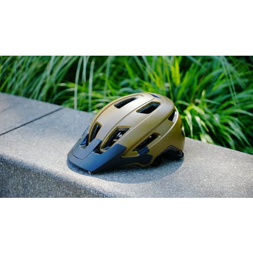 Smart Fahrradhelm BIODOM, Kopfumfang von 58-61 cm (M), 33% weniger CO2 Ausstoß, hergestellt aus bis zu 96% recycelten oder nachhaltig erwirtschafteten Materialien, alle Bestandteile können separat recyclet werden, Farbe: braun