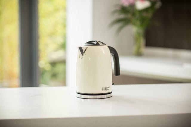 Russell Hobbs Wasserkocher Colours Plus - Creme - 2400 W