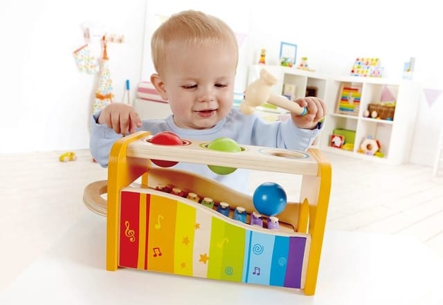 Hape Pound And Tap Bench