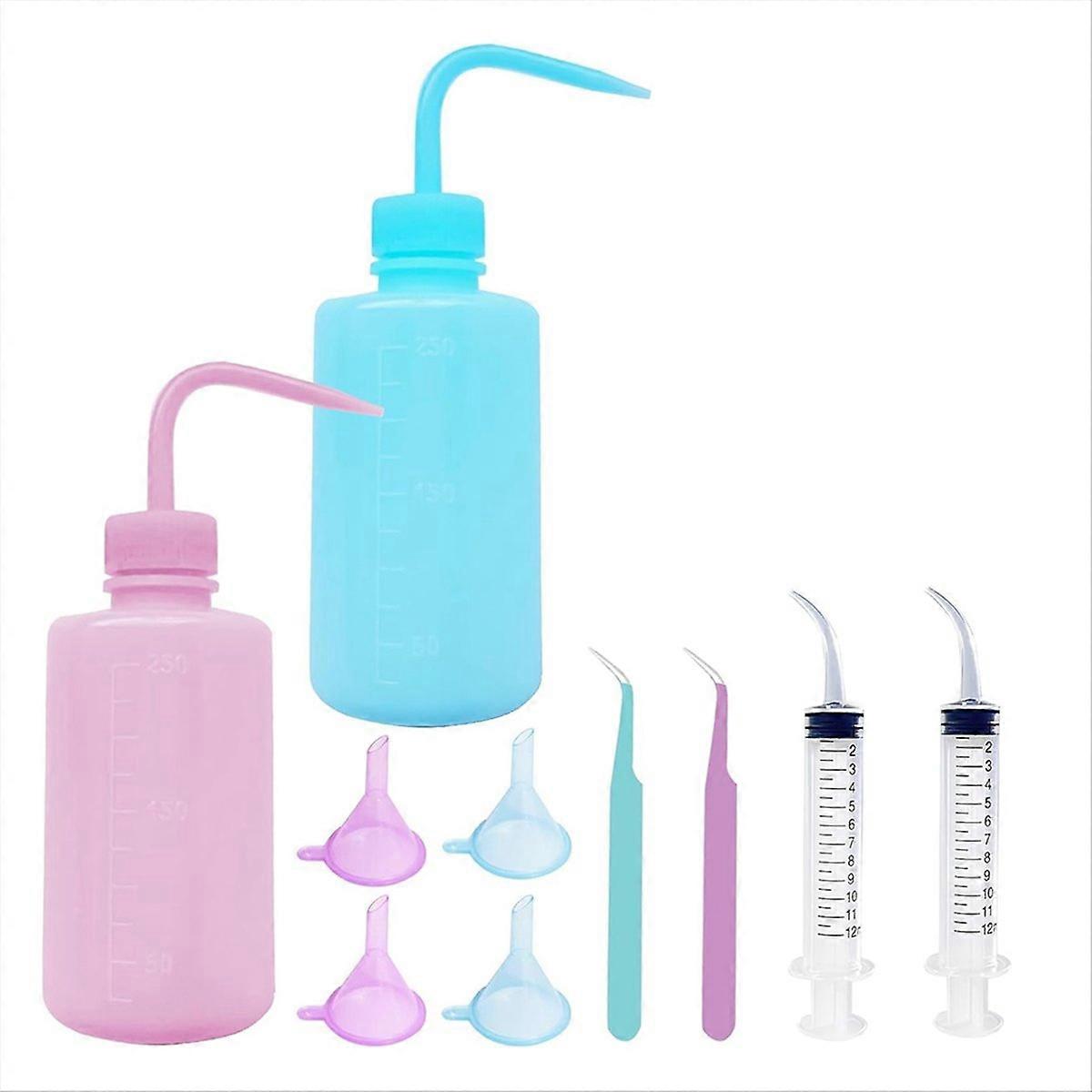 Komplettes 10-teiliges Set Zur Herstellung Von Schneekugelbechern: Abgewinkelte Spritze, Pinzette Und Kleiner Trichter.