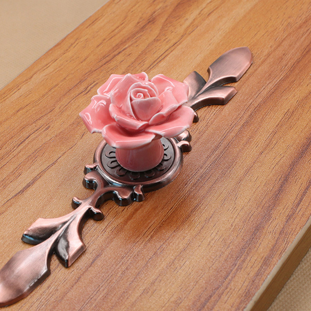 Möbelgriff Aus Rosa Keramik Mit Aluminiumsockel, Zum Ziehen Von Türen, Schubladen Und Schränken, Modell Nr. 6
