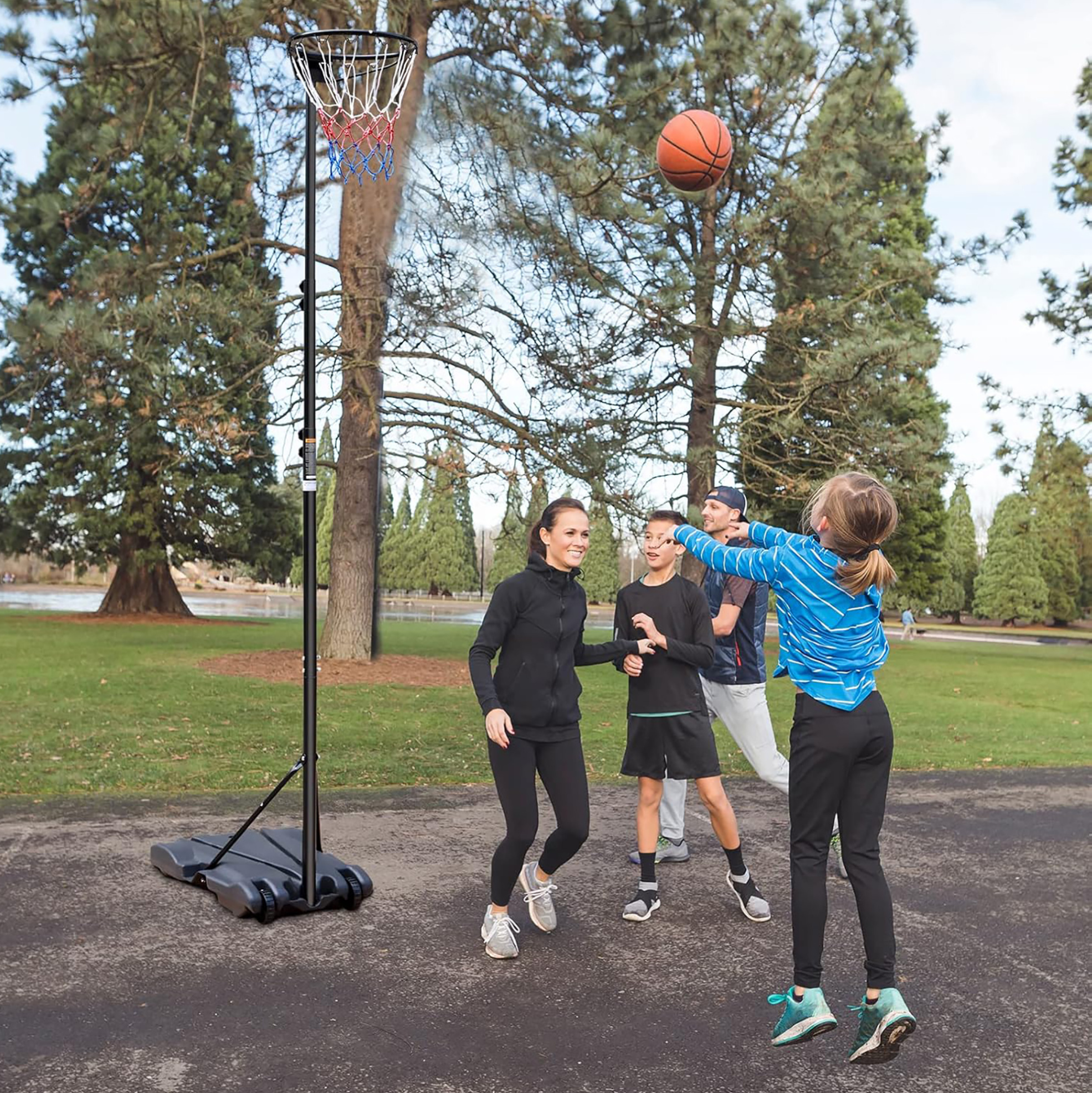Tragbarer Basketballkorb Höhenverstellbar 259,08–304,8 Cm Aus Schwarzem Metall – Meubliv