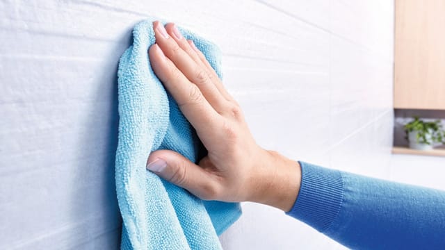 tesa Ekkro towel bar self-adhesive