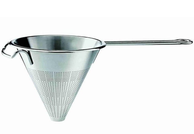 Rösle Pointed sieve 1.5 litres 18 x 16 cm Steel