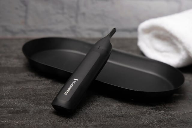 REMINGTON Nasenhaartrimmer Trim & Fit Nose & Ear Trimmer