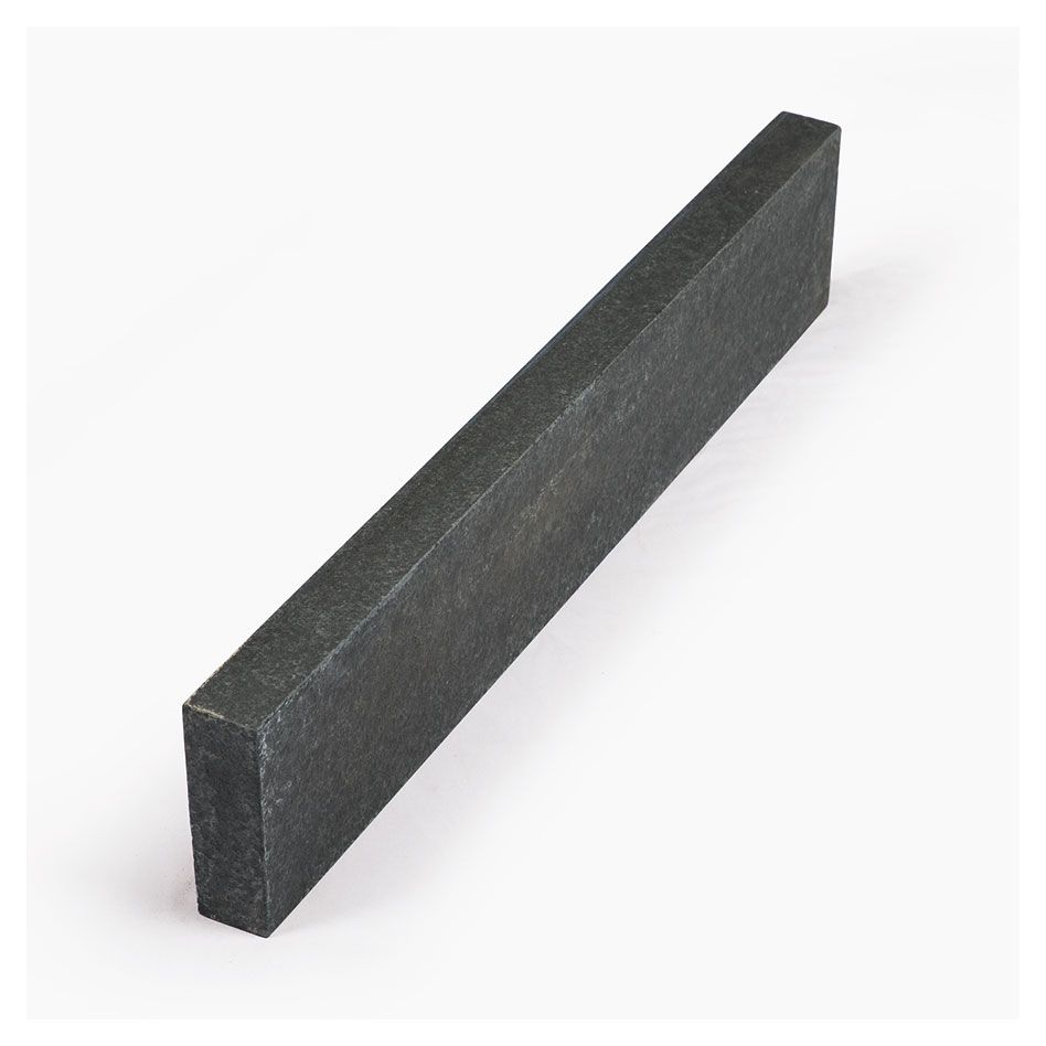 Seltra Natursteine Rasenkanten SANOKU® ELEGANCE satiniert Basalt anthrazit-schwarz, 6x20x100 cm