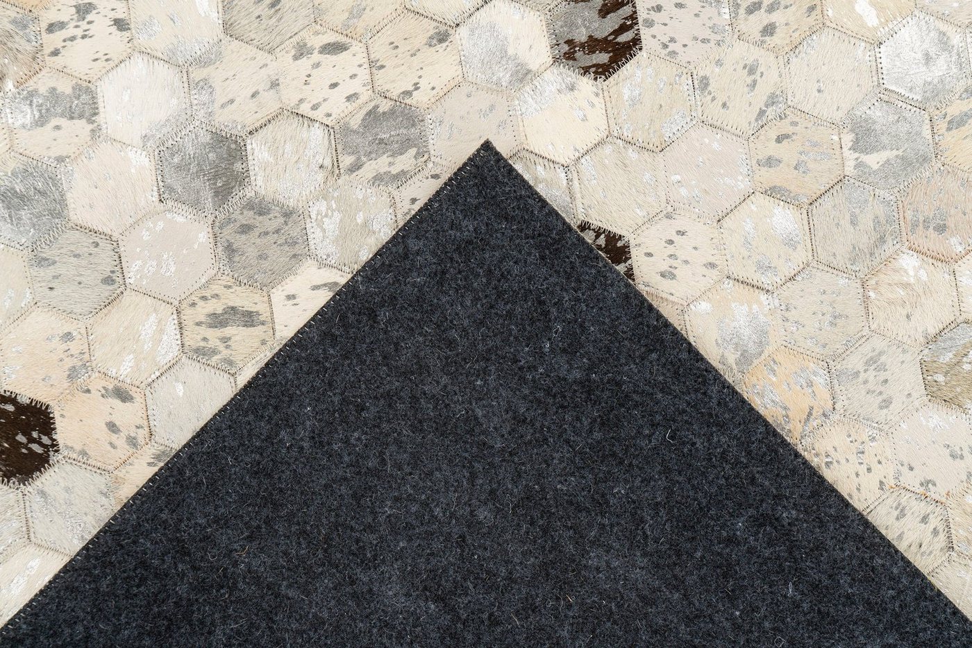 Kayoom Lederteppich Ravi 400 - Fellteppich, rechteckig, Höhe: 8 mm, metallische Effekte, Patchwork Dessin, Rindsfell mit Wollrücken Bild 5
