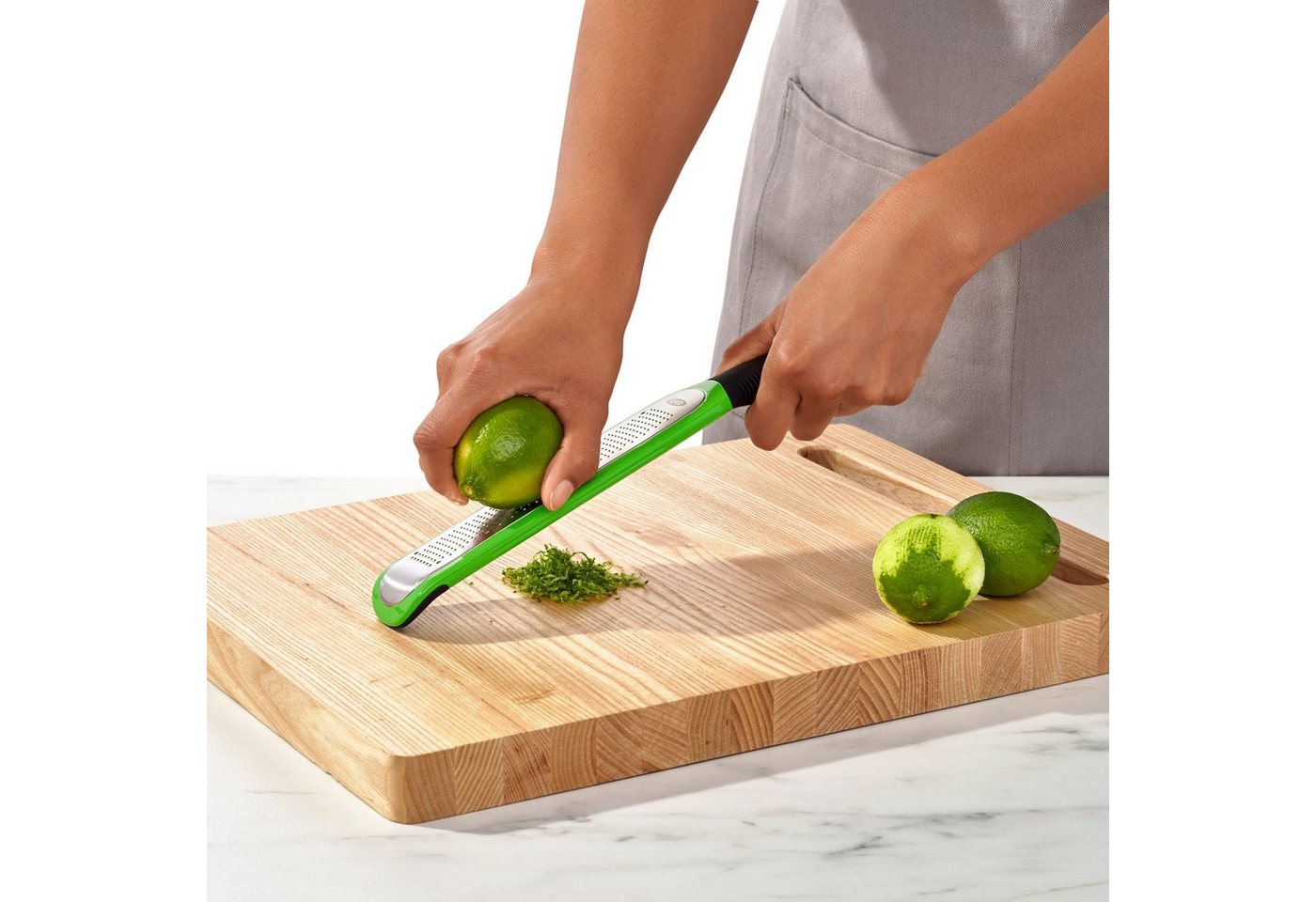 OXO Good Grips Zestenreißer, aus geätztem Edelstahl, für Zitronen und mehr Bild 4