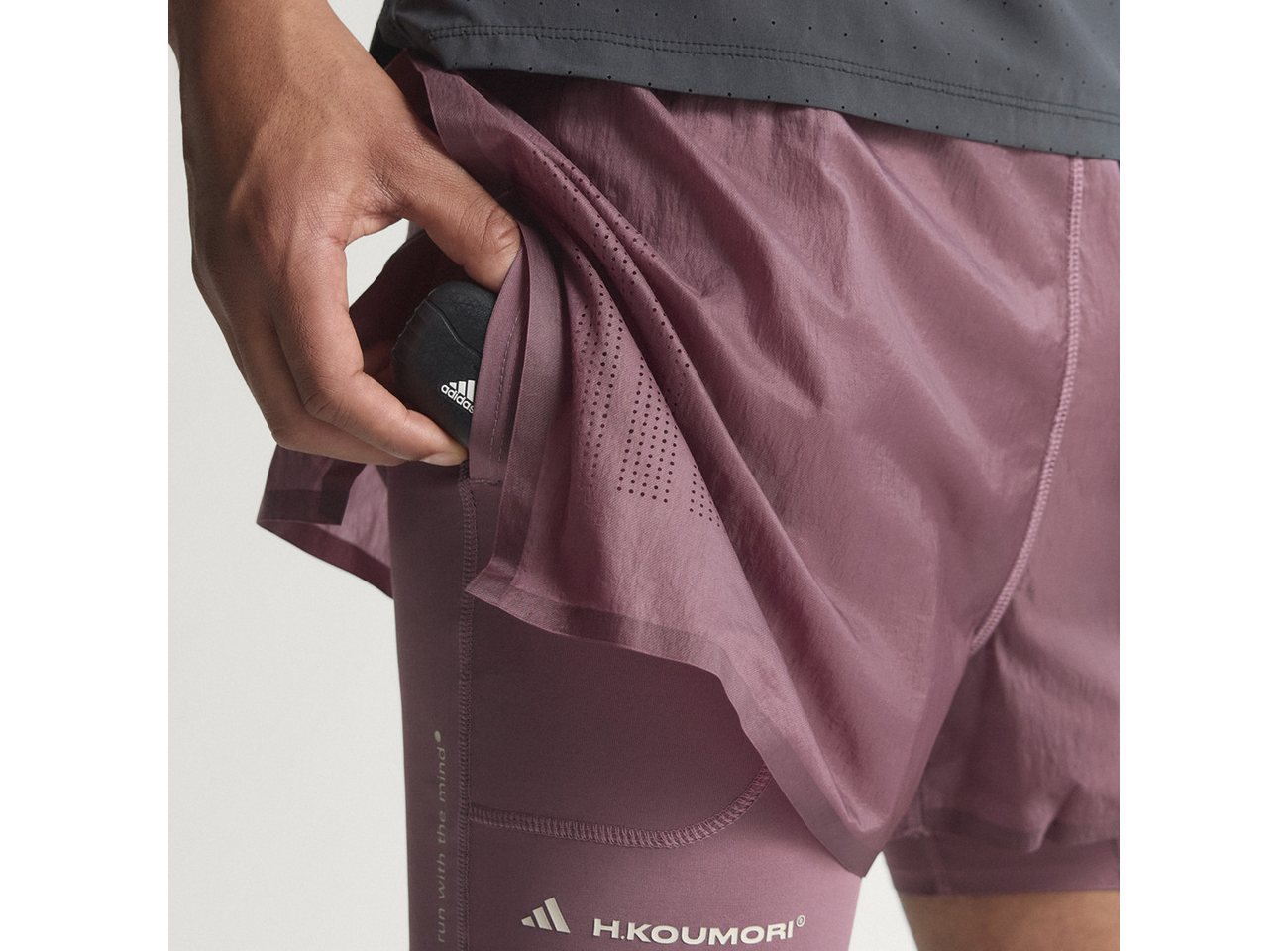 adidas Performance Laufshorts adidas H.Koumori ADI365 Herren 2 in 1 Short Shadow Bild 4