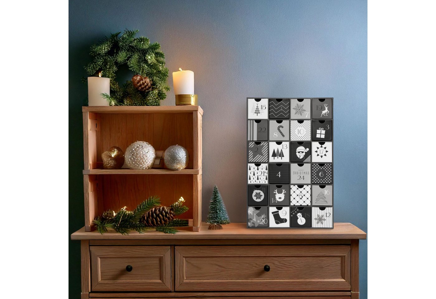 BRUBAKER befüllbarer Adventskalender DIY Weihnachtskalender mit 24 Türchen zum Befüllen Schwarz Weiß - 39cm (1-tlg), Kalender Weihnachten für Gutscheine Süßigkeiten Bild 2
