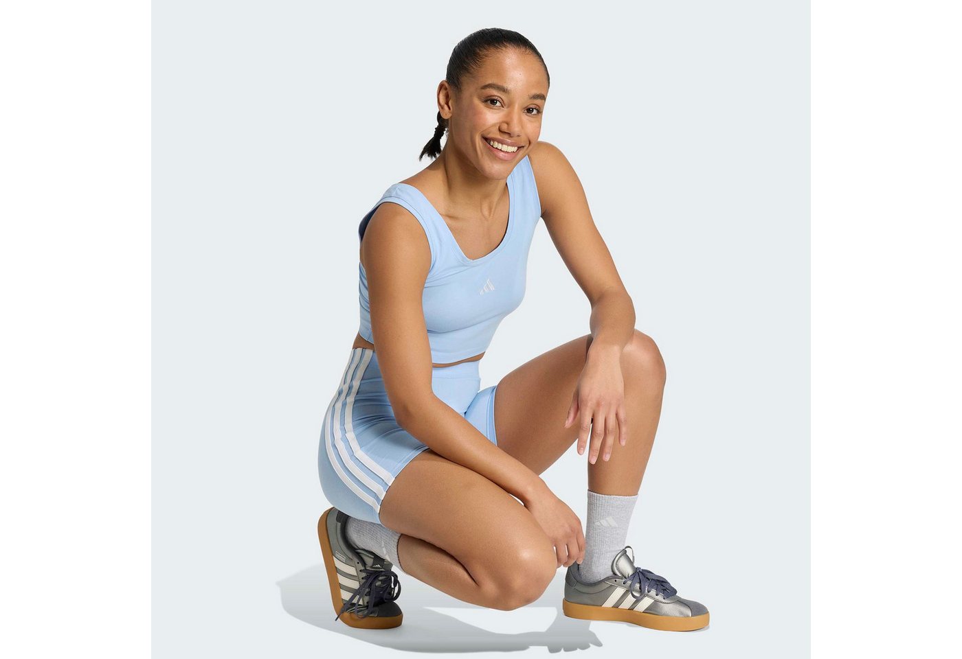 adidas Sportswear Trainingstights W 3S SJ BK SHO kurze Leggings, mittelhoher Bund, flacher, elastischer Bund Bild 3