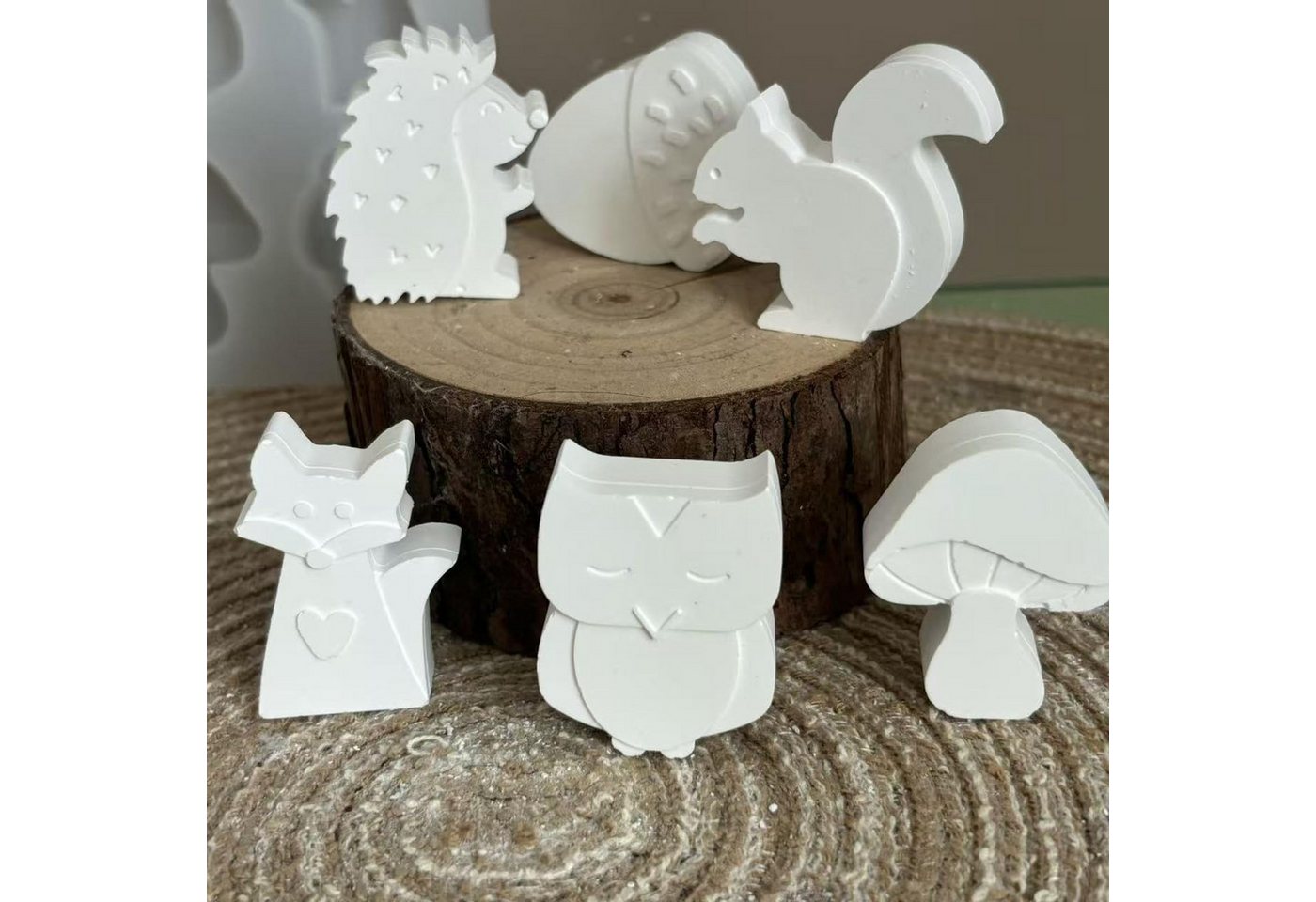 FOUORTUNATE-BEE Backform 6er Silikonformen Set Herbst mit Igel, Eichhörnchen und Pilzmotiv, Silikon Gießformen für Herbstdeko, Gips, Harz und DIY Kerzenprojekte Bild 5