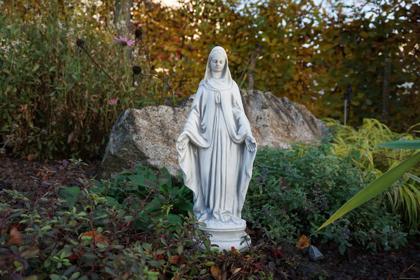 gartendekoparadies.de Gartenfigur Madonna Statue für den Garten, Steinfigur, H. 43 cm, 5 kg, Frostsicher