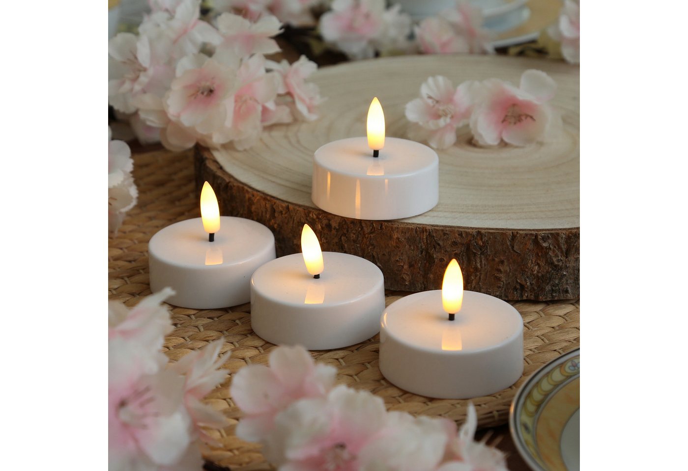 Adilina LED-Teelicht LED Maxi Teelichter Kunststoff 3D Flamme Timer D: 5,8cm weiß 4er Set, LED Classic, warmweiß (2100K bis 3000K)