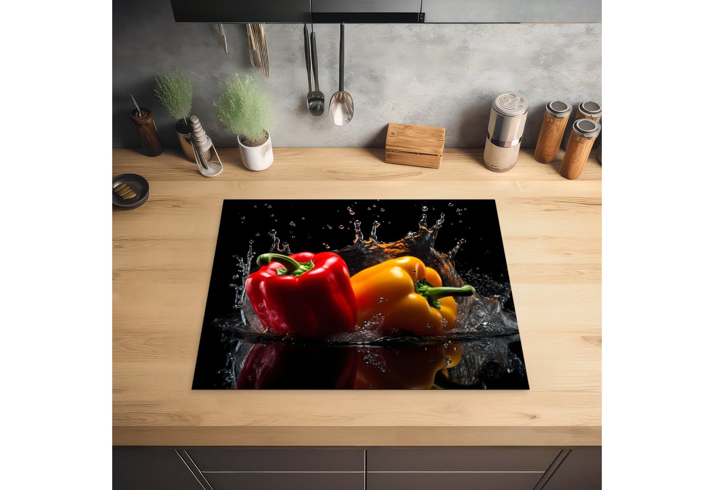 MuchoWow Herd-Abdeckplatte Paprika - Wasser - Schwarz - Gemüse - Rot - Gelb, Vinyl, (1 tlg), Herdabdeckplatten für Ceranfeld, Induktionsschutz, 65x55 cm