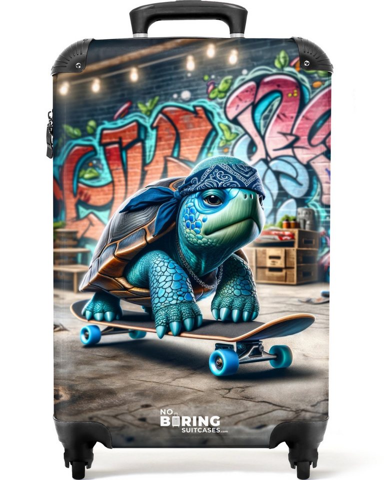 NoBoringSuitcases.com© Hartschalen-Trolley Grün-blaue Schildkröte auf Skateboard 55x35x20cm, Handgepäck Koffer, Hartschalenkoffer Kinder, Reisekoffer Jungen Bild 5
