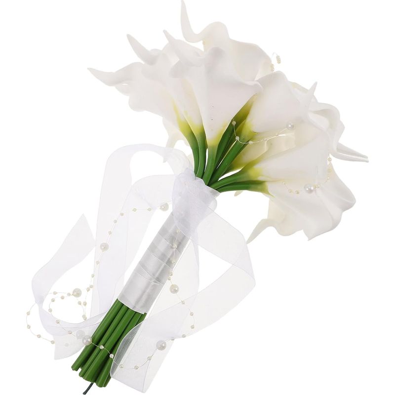 Perlenbesetzter Brautstrauß, Ideal Für Veranstaltungen Und Hochzeiten Im Freien. Elegant Durch Seine Komposition.
