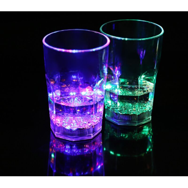 Leuchtender, Farbwechselnder Becher Mit Wassersensor Für Bars, Nachtclubs Und Bubble-tea-läden (achteckiger Becher)
