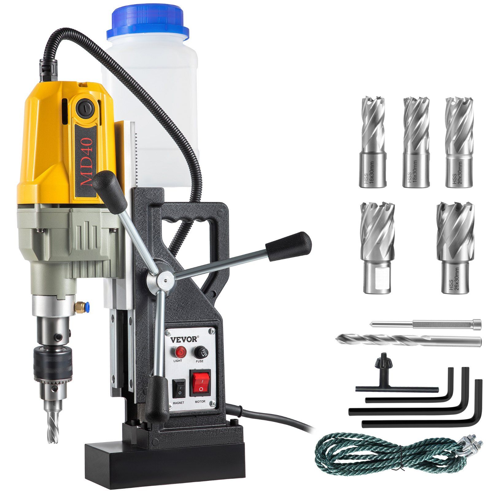 Tragbare Magnetbohrmaschine Mit 1100 W Leistung, 4 Cm Bohrdurchmesser, 12000 N Kraft, 580 U/min, 7 Bohrer Im Lieferumfang Enthalten, Für Metalloberflächen Und Heimwerkerarbeiten.