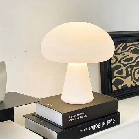 Wiederaufladbare Pilz-schreibtischlampe Mit Einstellbarer Helligkeit, Memory-funktion Und Drei Farben Für Wohnzimmer Und Leseecke