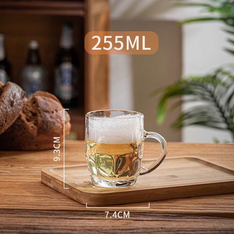 Klassische Bierkrüge Im Pint-stil, Glaskrug, Alte Kneipe, Bar, Fass, Henkel, Nische