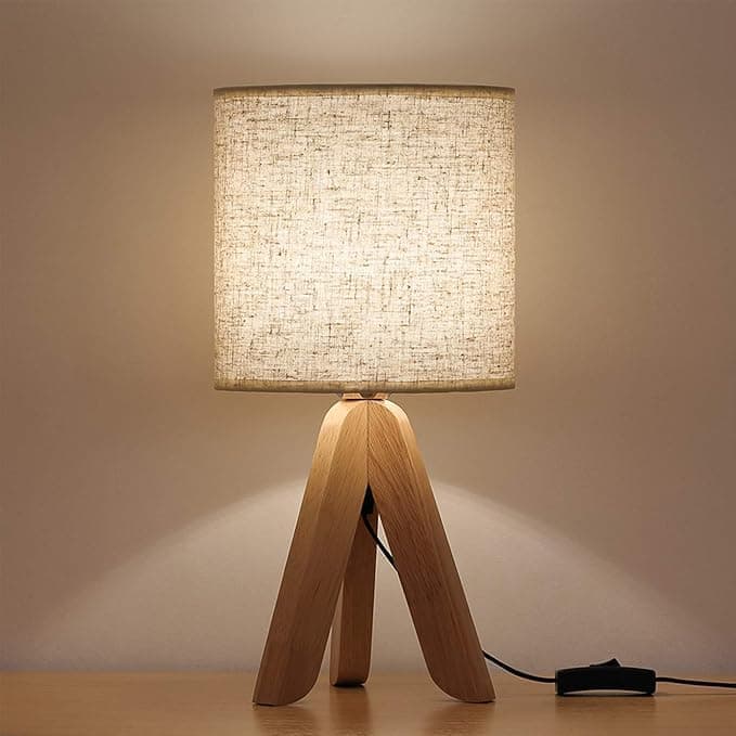 Nachttischlampe Mit Holzfuß Und Stoffschirm – E27-fassung, Inkl. 3-farbiger Led-leuchtmittel, Nachttischlampe Im Skandinavischen Stil