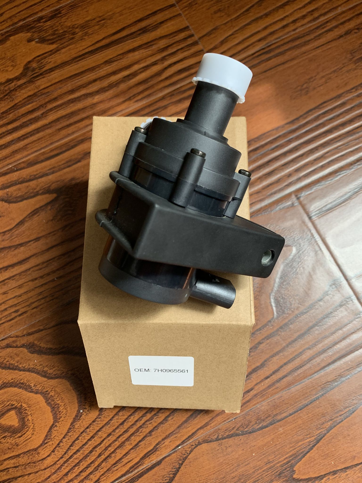 Neue Zusätzliche Kühlmittelpumpe Kompatibel Mit Vw Volkswagen Multivan T5 Sharan Transporter Heizung 7h0965561 7h0965561a