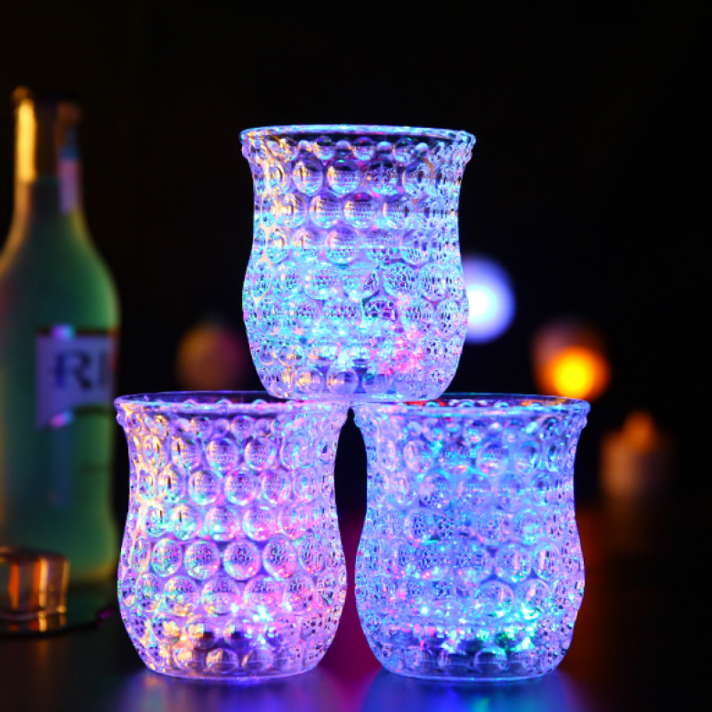 Blinkender Becher In Lebkuchenform, Led-blinkbecher Am Ende, Becher Mit Led-wassersensor