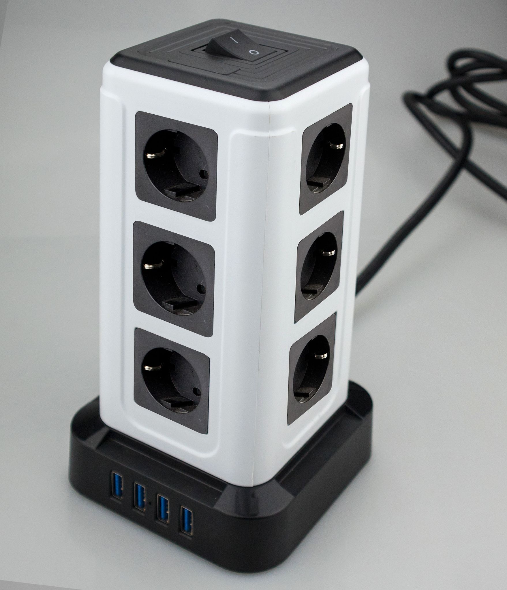 Eu-steckdosenleiste In Turmform, 12 Steckdosen, 4000-w-überspannungsschutz, 4 Usb-c-anschlüsse Und 3 M Langes Netzkabel, 16 A