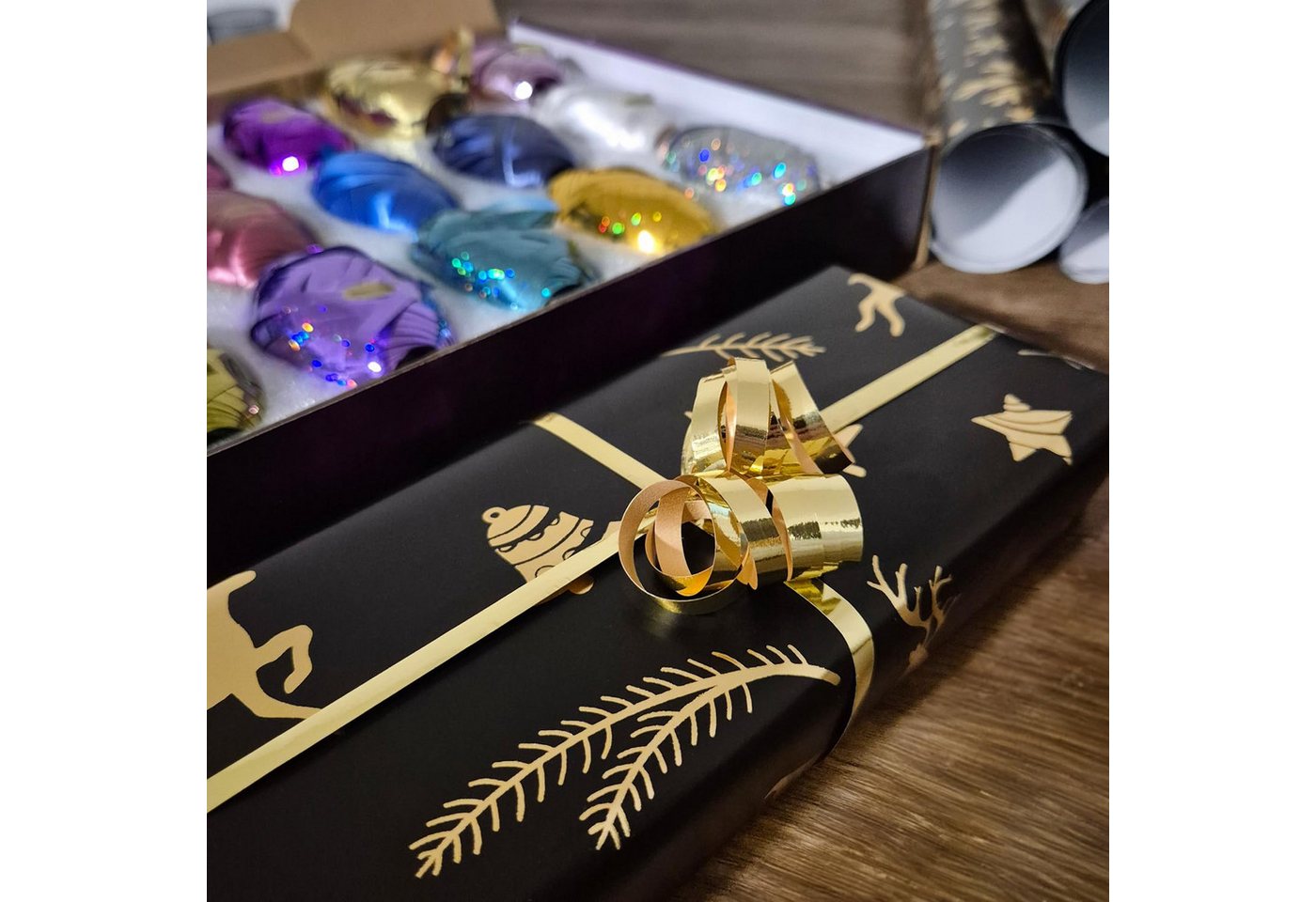 com-four Geschenkband Glitzer Ringelband in verschiedenen Farben, hochwertiges Geschenkband-Set, Polyband im stabilen Geschenk-Karton Bild 5