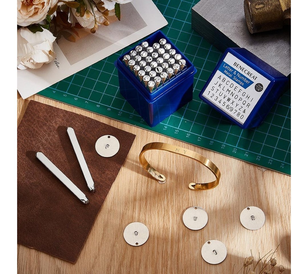 Benecreat Stempel 36-teiliges Metallstempel-Set Alphabet Zahlen 3 mm Metall Leder Holz, 36-teiliges Metallstempel-Set mit 3 mm Abdruckhöhe und Box Bild 5