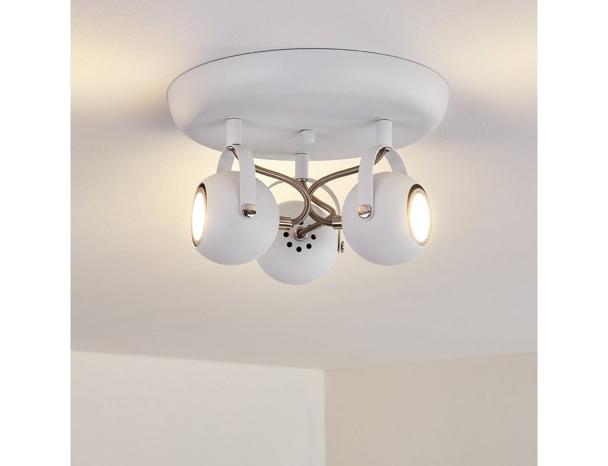 hofstein Deckenleuchte »Aquilea« Deckenlampe aus Metall in Weiß/Chromfarben, ohne Leuchtmittel, 3000 Kelvin, moderne Leuchte mit verstellbaren Spots, 3xGU10, Ø25, 5cm Bild 4