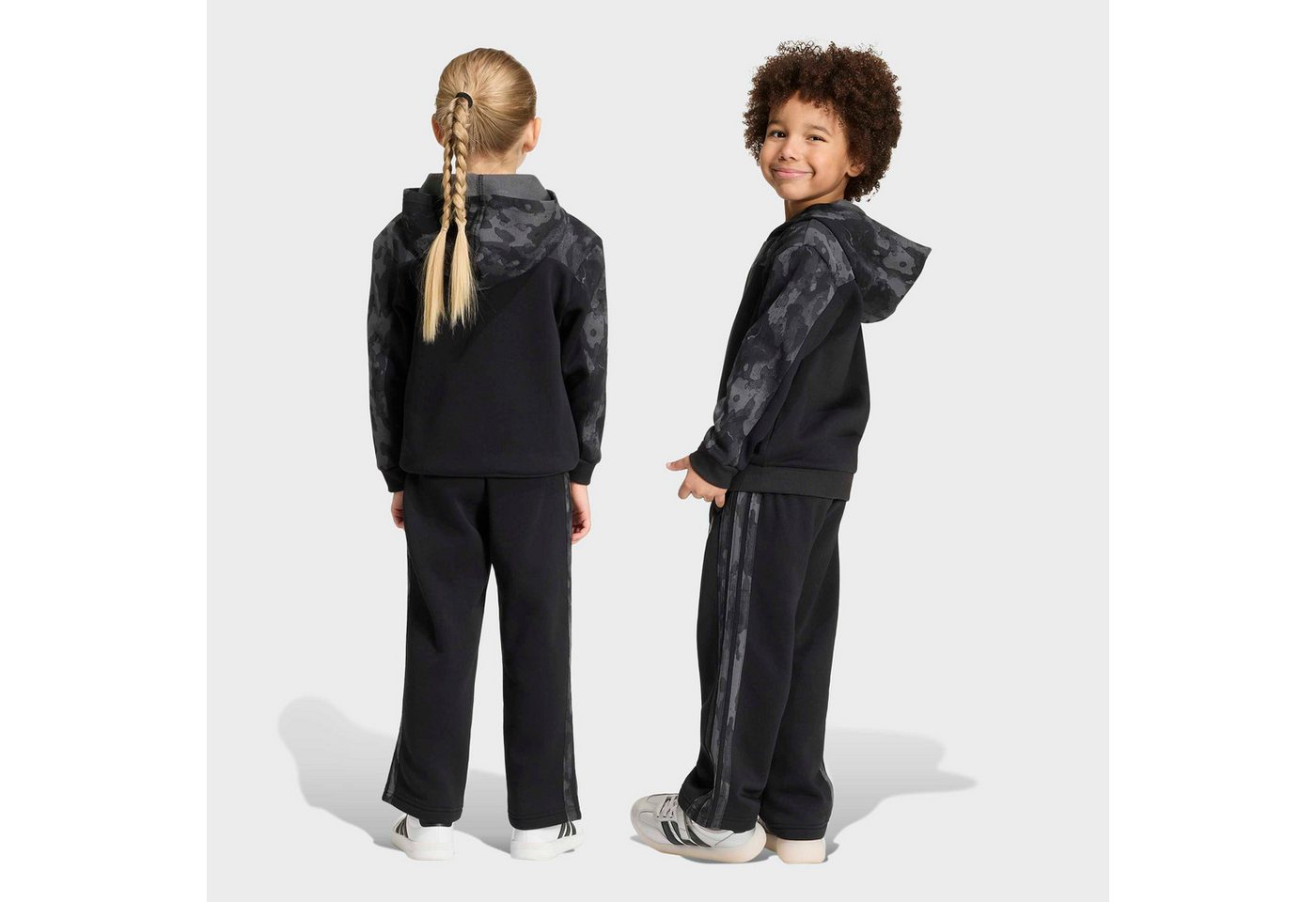 adidas Sportswear Trainingsanzug SEASONAL ESSENTIALS FLEECE, KLEINKINDER (2-tlg), für Kinder, zweiteiliges Set, aus Baumwolle Bild 4