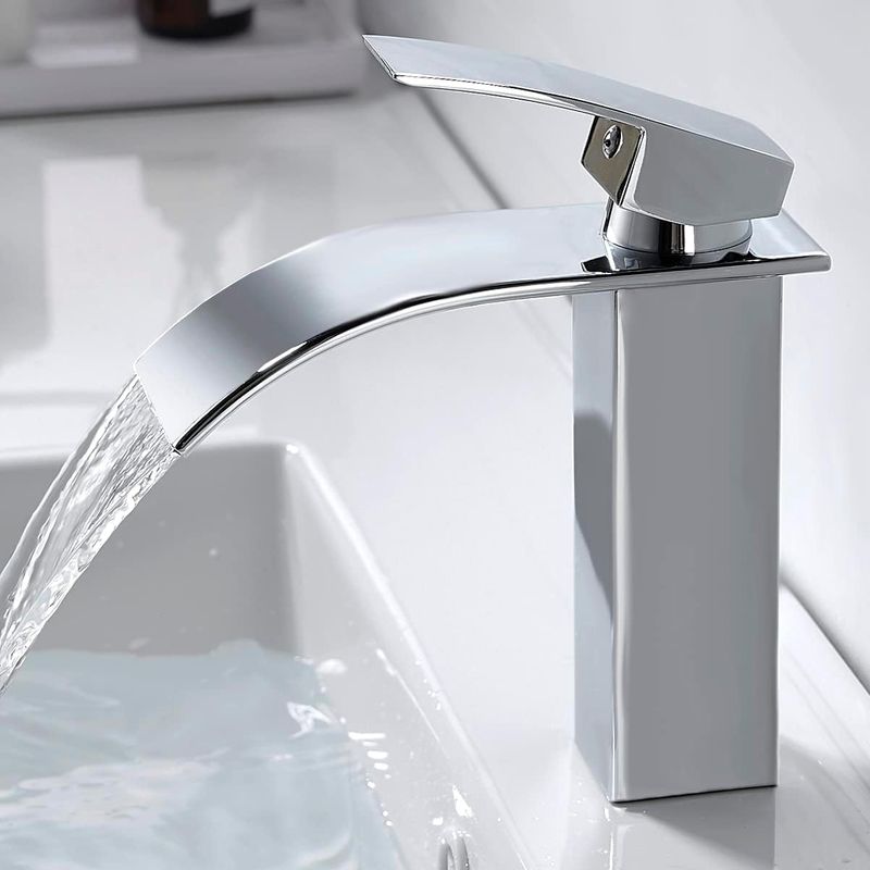 Moderne Wasserfall-waschtischarmatur (flaches Profil, Silber), Elegant Gestaltete Mischbatterie Aus Messing, Warm- Und Kaltwasser