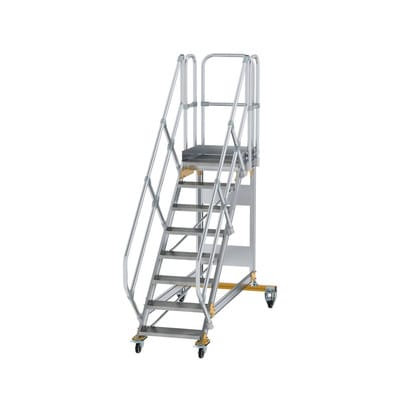 Plattformtreppe, fahrbar 8 Stu. 45° 1670mm Breite Stufen 600mm Anz.Lenkr. 2
