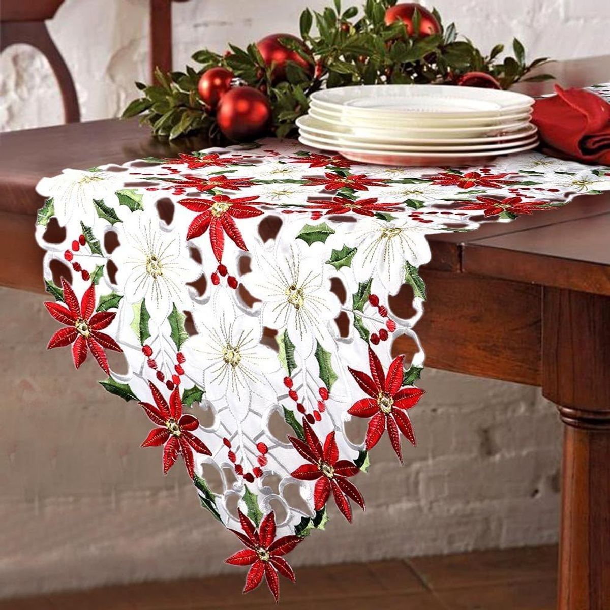 Bestickter Weihnachtstischläufer Mit Weihnachtssternen Und Stechpalmenblättern, Tischwäsche