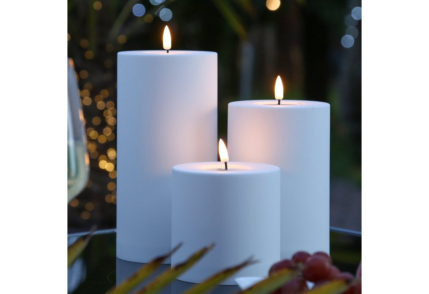 Deluxe Homeart LED-Kerze MIA für Außen 3D Flamme flackernd H: 20cm D: 10cm weiß outdoor, LED Classic, warmweiß (2100K bis 3000K) Bild 4