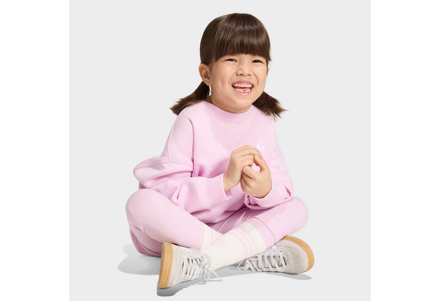 adidas Originals Trainingsanzug OVERSIZE SET RUNDHALSAUSSCHNITT LEGGINGS (2-tlg), für Kinder, 2-teilig, aus Baumwolle und Polyester Bild 2