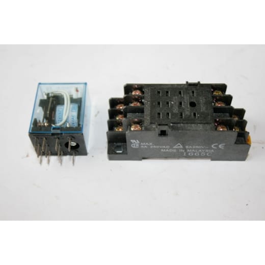 Relais komplett mit Sockel zu GBM 4/40 + 4/50 SGA