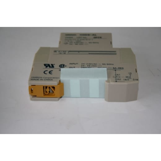 Zeitrelais D1 (OMRON H3DE-S1) für Stern-Dreieck-Anlage bei PL(H)