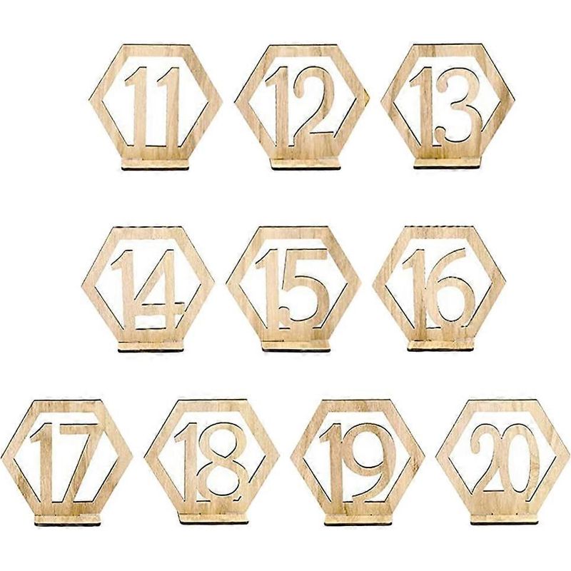 Set Aus 10 Sechseckigen Dekorativen Holztafeln Mit Den Zahlen 10 Bis 20.