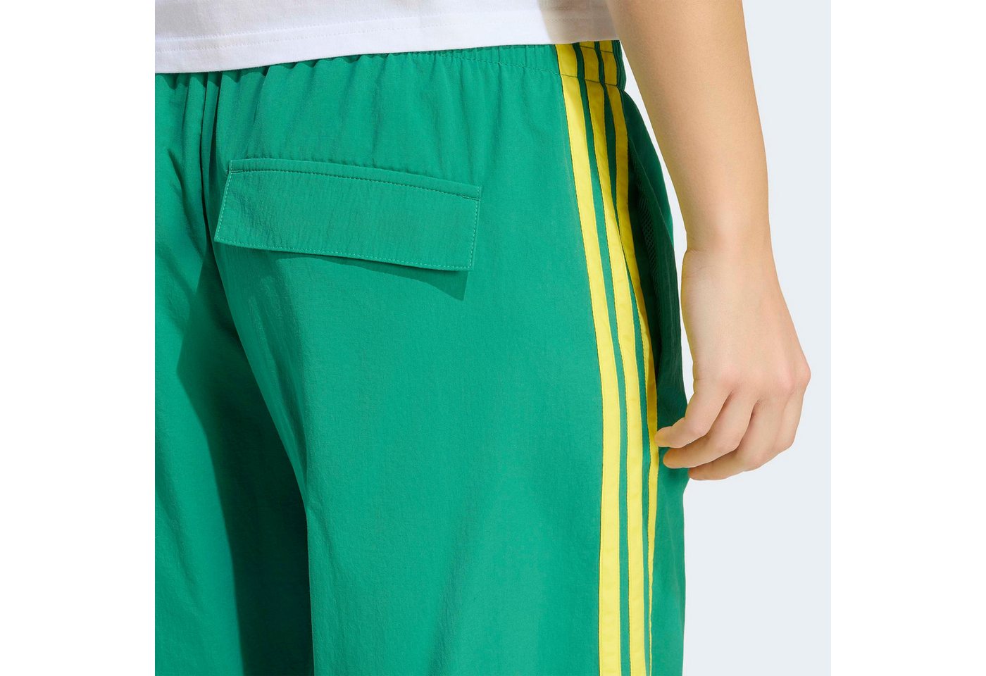 adidas Sportswear Sporthose ESSENTIALS 3-STREIFEN WOVEN PARACHUTE für Erwachsene, mit Gummizug, normale Weite Bild 2
