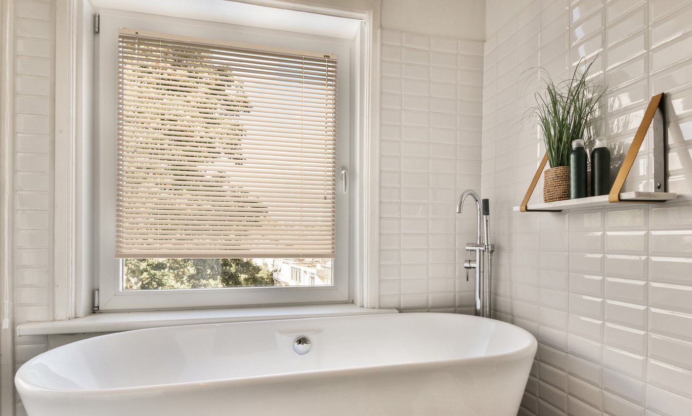 Sonello Jalousie Klemmfix ohne u. mit Bohren 50cm x 100cm Creme Aluminium Jalousette, Klemmfix, Inkl. Halterung für Decken- u. Wandmontage Alu Jalousie Fenster u. Tür, Blickdicht freihängend Bild 3
