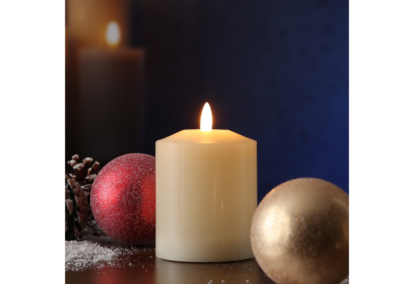 MARELIDA LED-Kerze Stumpenkerze Echtwachs flackernd H: 11,5cm D: 7,5cm Timer creme, LED Classic, warmweiß (2100K bis 3000K) Bild 3