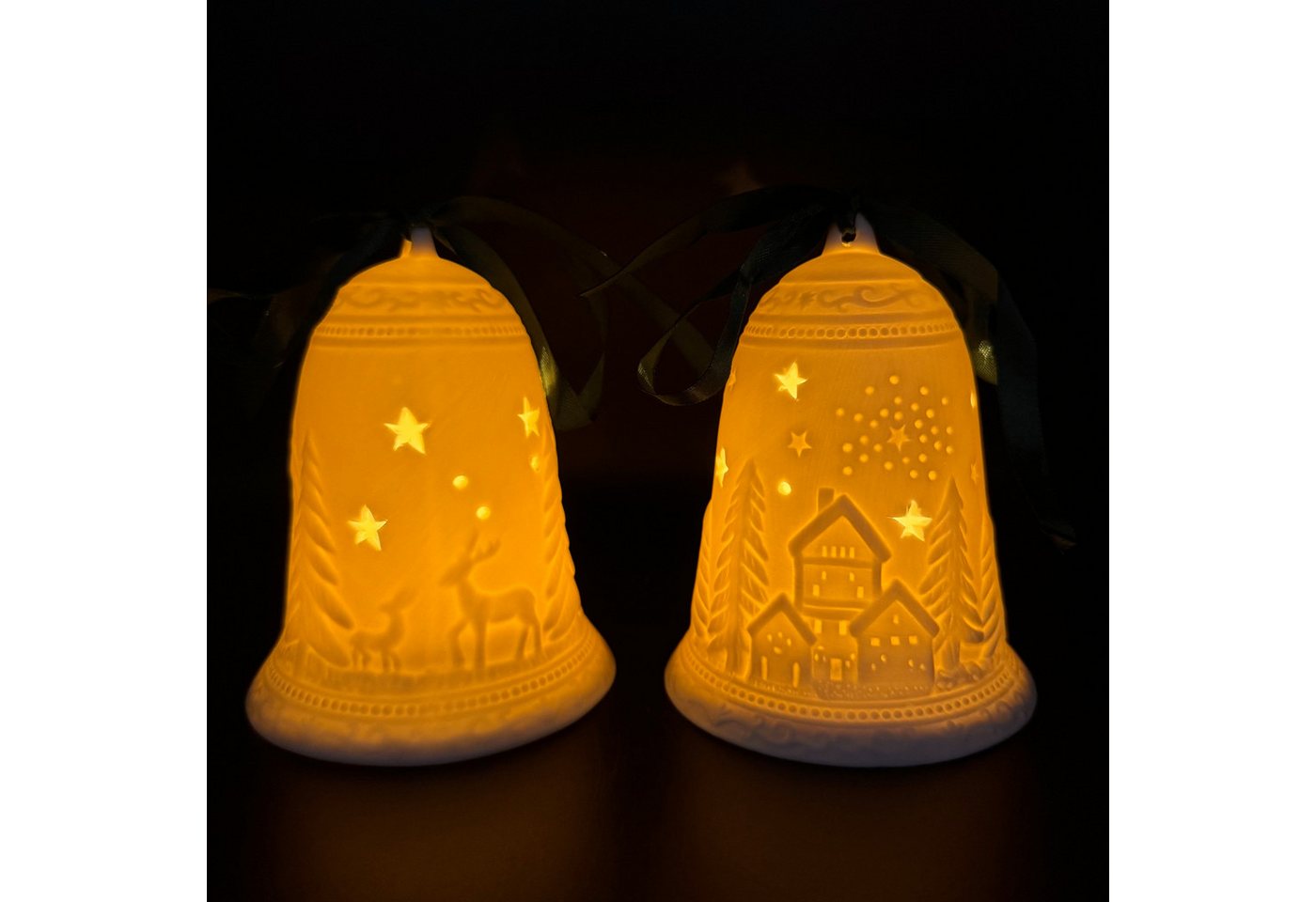 Online-Fuchs LED Dekolicht 2 Glocken aus Keramik mit LED-Beleuchtung - Weihnachtsdeko innen, ausgestanzte Sterne sorgen für ein tolles Lichtspiel, warmweiß oder seichter Farbwechsel wählbar, praktische 6-Stunden Timerfunktion enthalten Bild 3