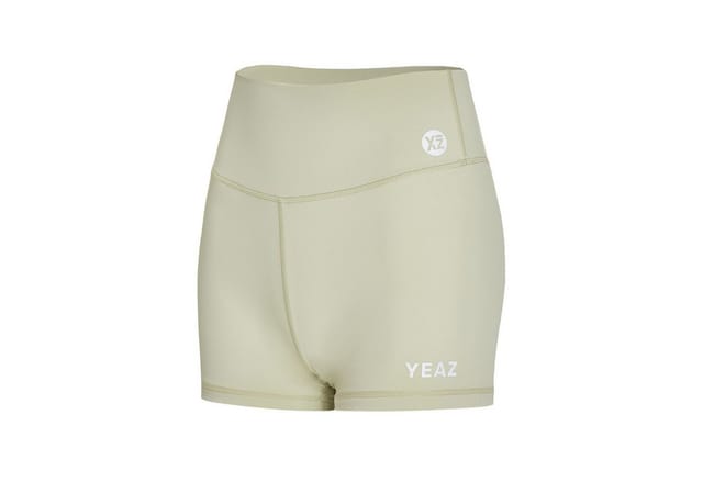 YEAZ Yogashorts CELEB Shorts (1-tlg)