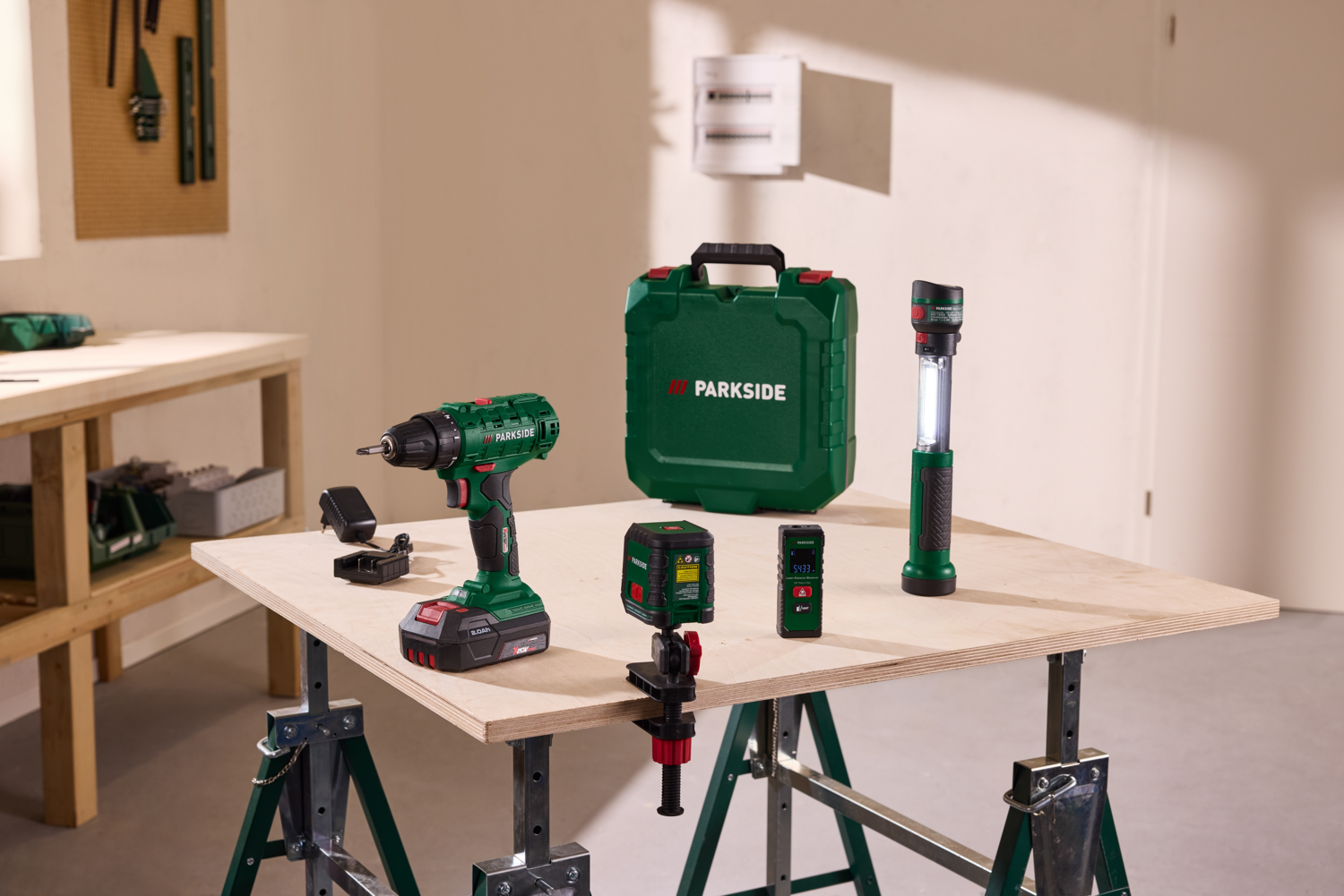 PARKSIDE® 20 V Akku-Bohrschrauber »PBSSA 20-Li B1«, mit Akku und mit Ladegerät Bild 2